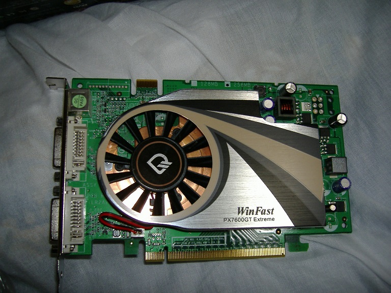 GeForce7600GTカード