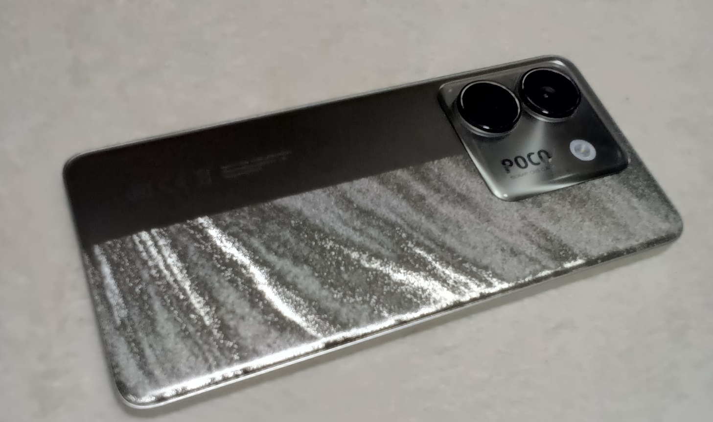 Xiaomi POCO M7 Pro背面