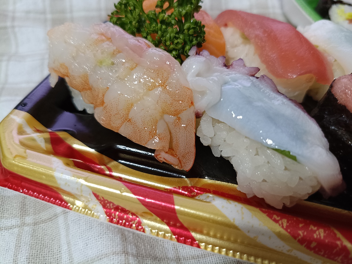 トライアルGOのエビのにぎり寿司