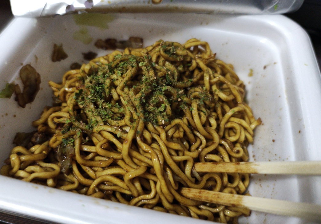 トップバリュ「濃旨ソースの焼そば」